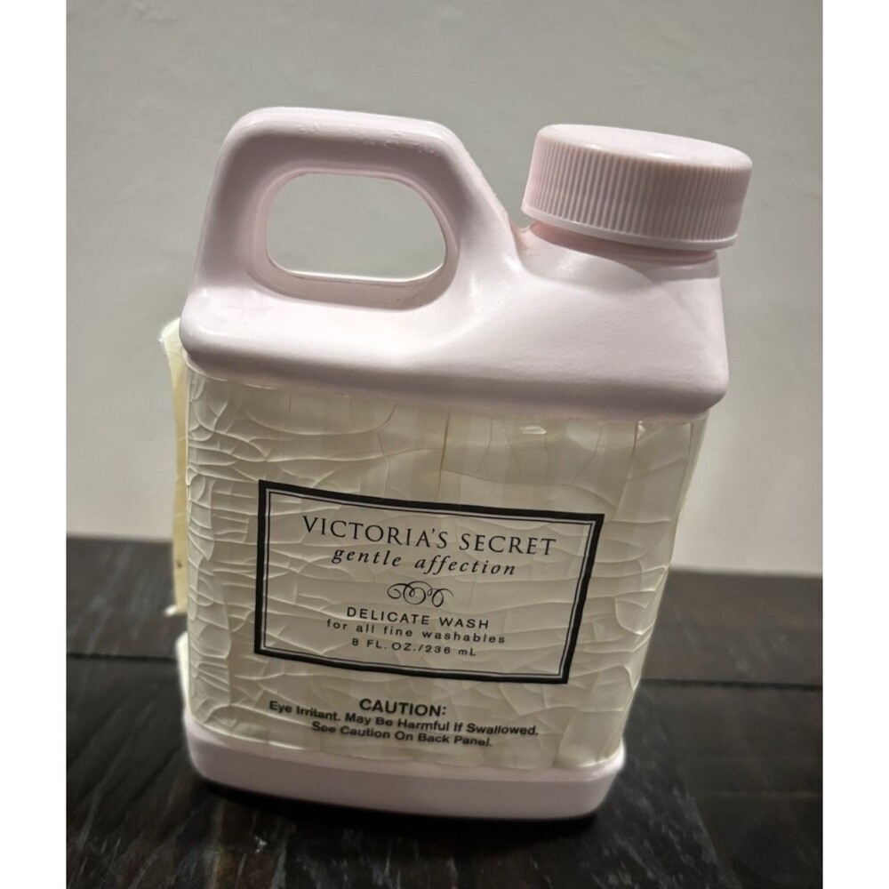 Vintage Victoria's Secret Delicate Wash Gentle Affection 8oz Discontinued Liquid